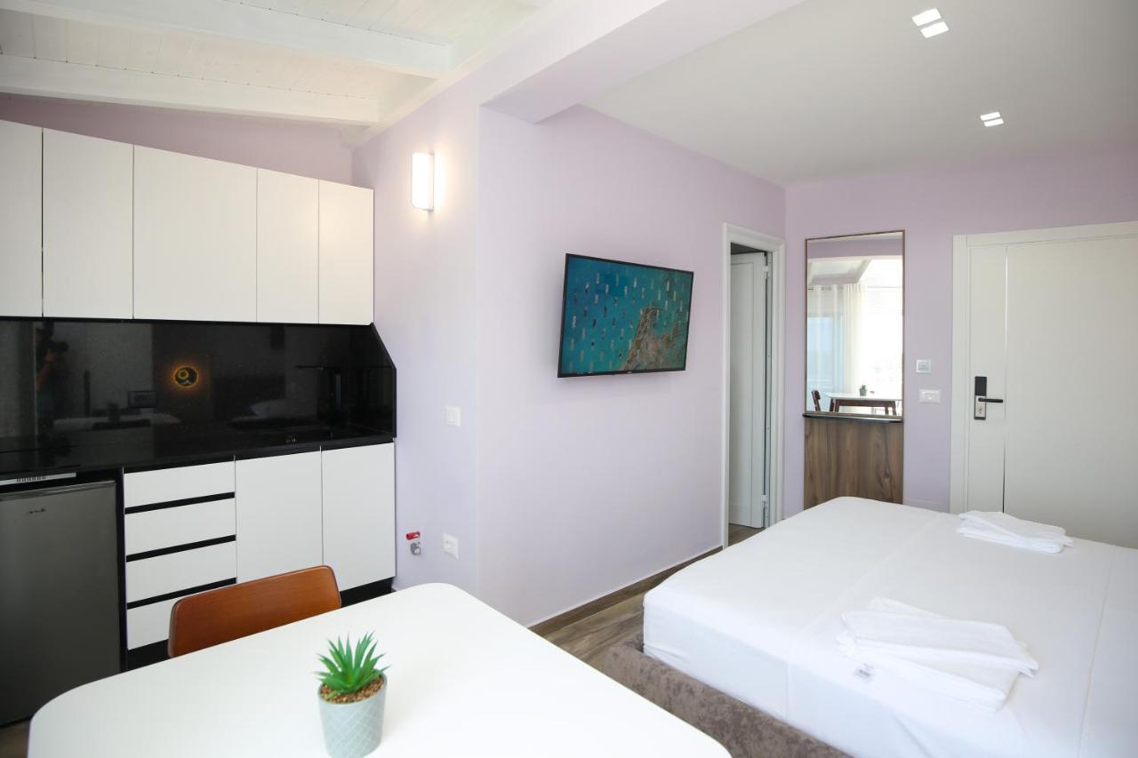 Queen Apartmets Vlore Exterior photo
