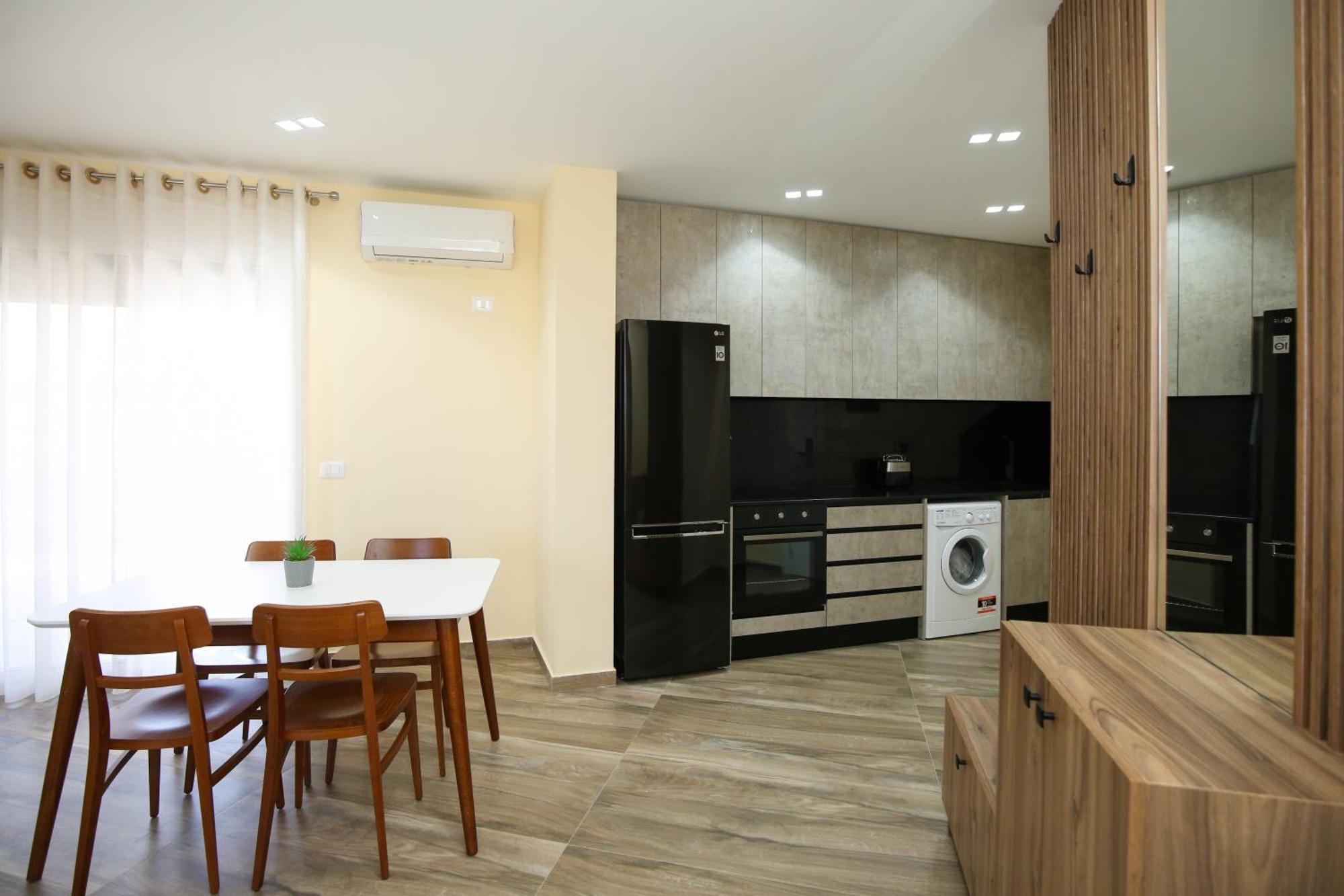 Queen Apartmets Vlore Exterior photo