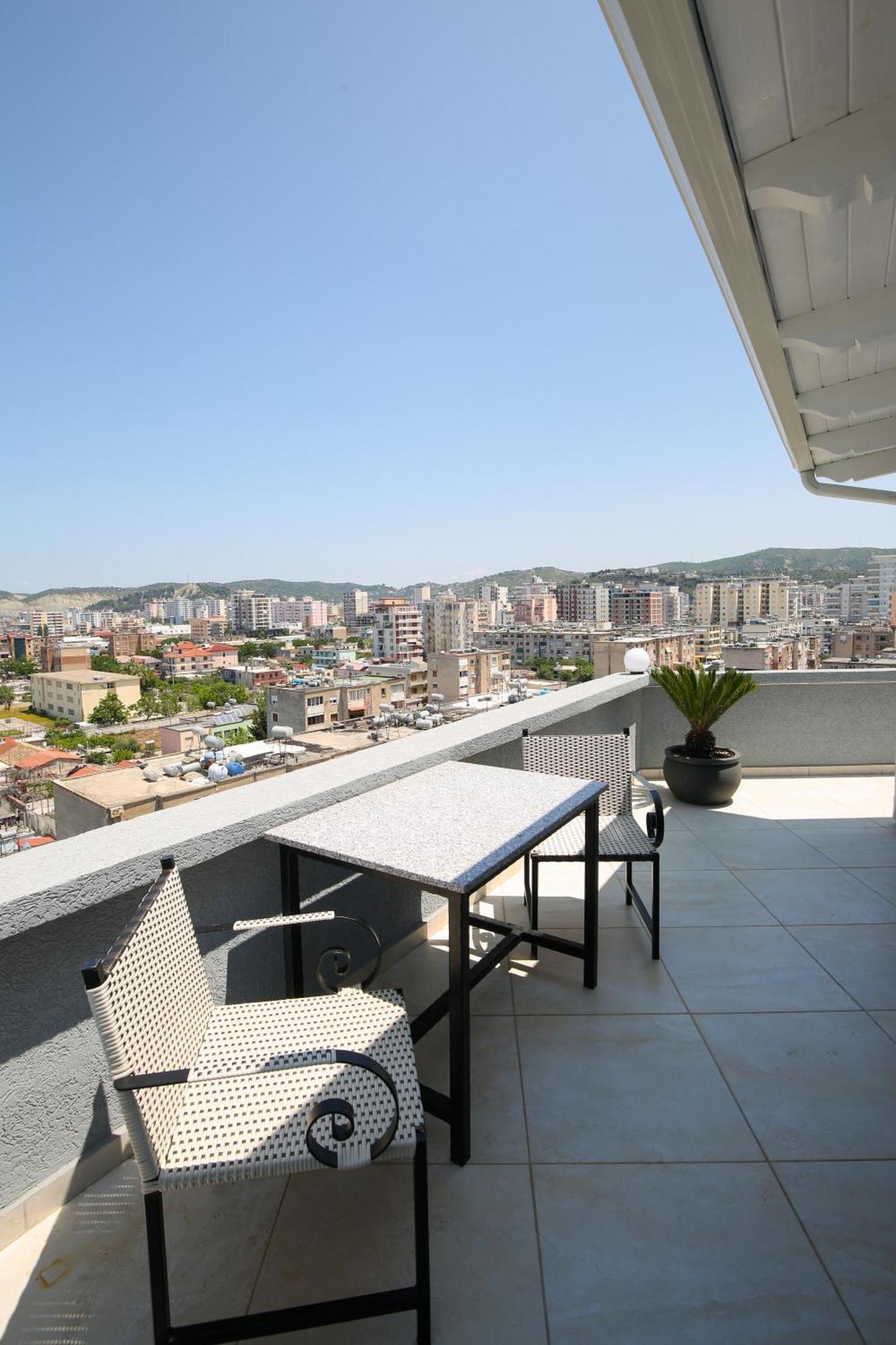 Queen Apartmets Vlore Room photo