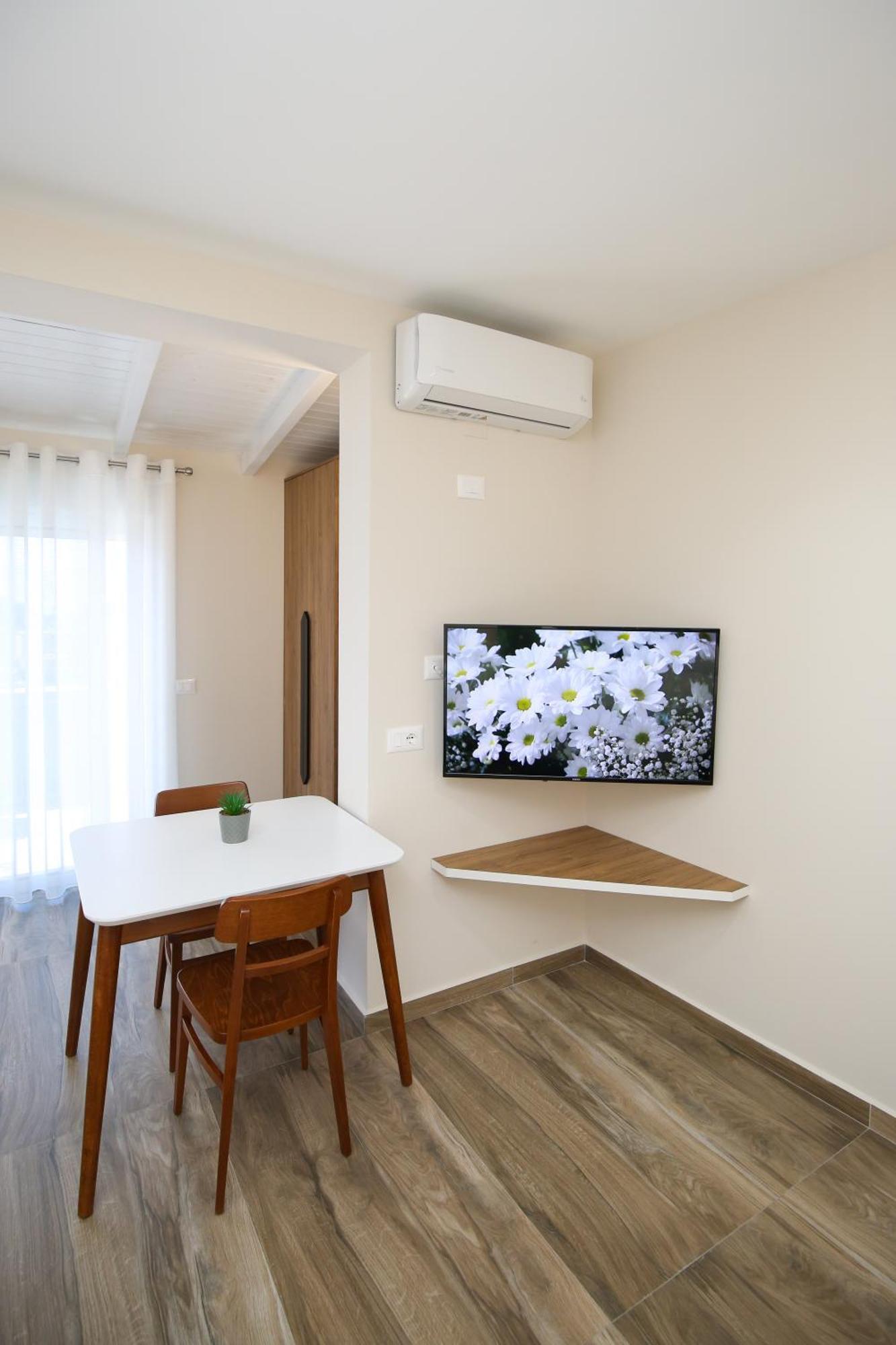 Queen Apartmets Vlore Room photo
